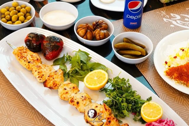 جایی که طعمهای ایرانی اصیل با کیفیت عالی ترکیب میشوند